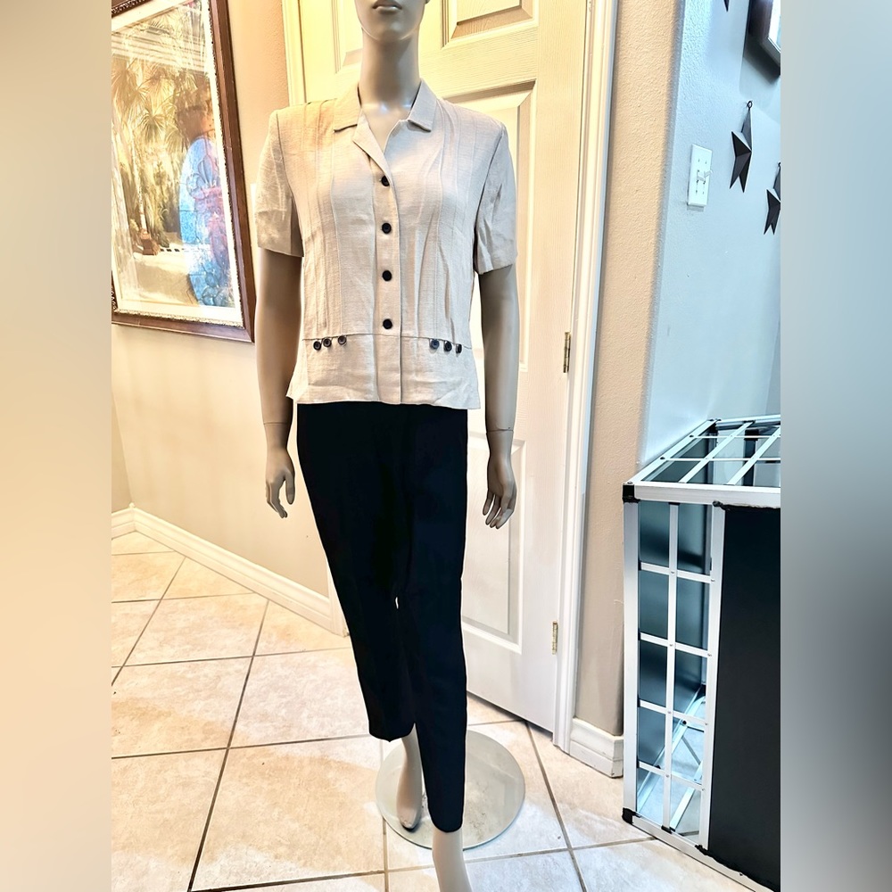 Alix Taylor Petite New York 2-pc set. NWT size 6P